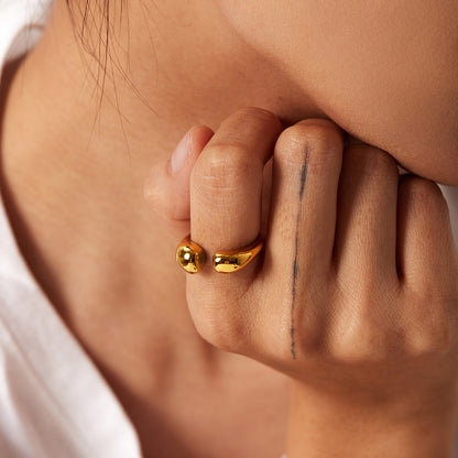 Geometric Line Ring